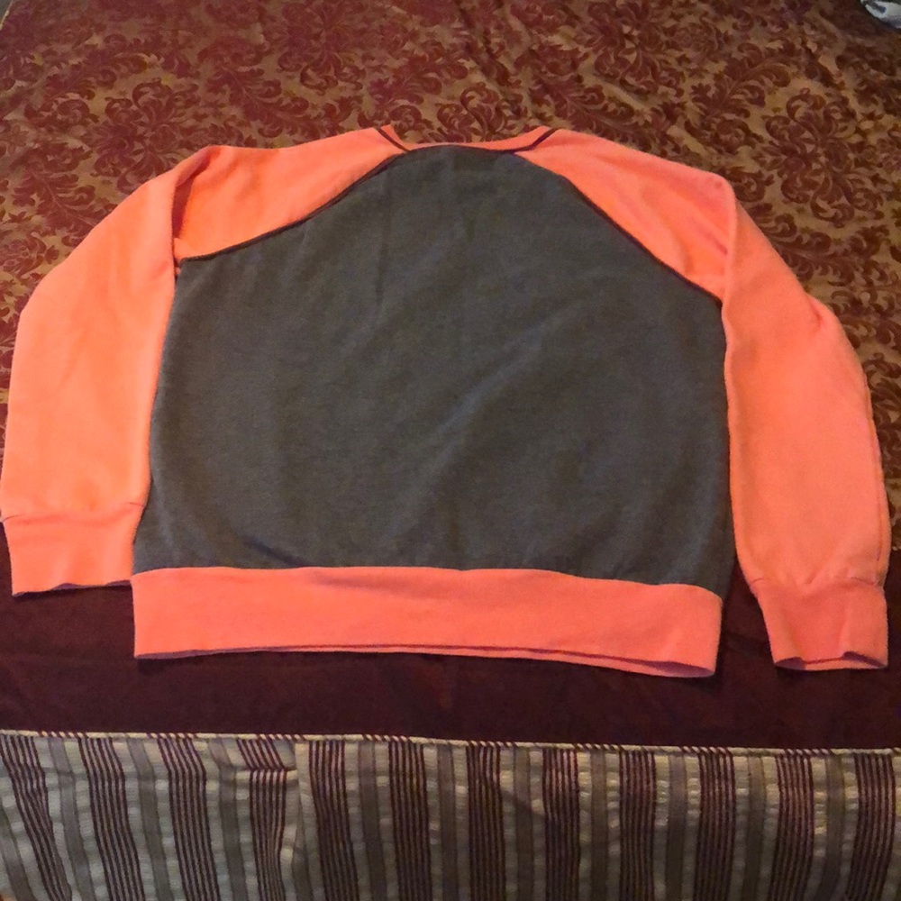 Graphic Sweatshirt - Picture 2 of 3